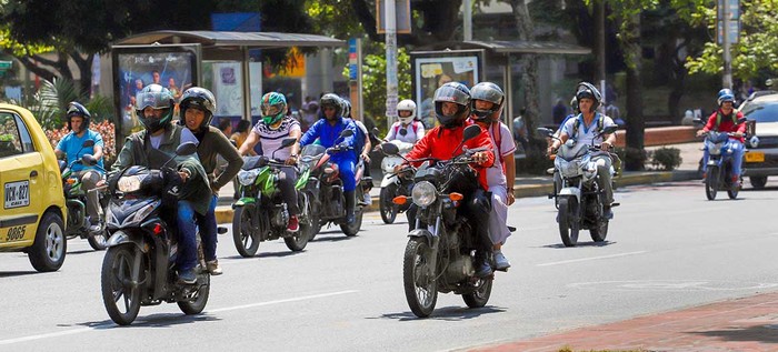 Alcaldía de Cali permitirá la circulación de parrillero hombre en motocicleta