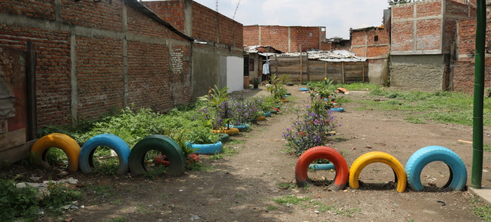 El barrio Charco Azúl en la comuna 13 tiene su propio jardín