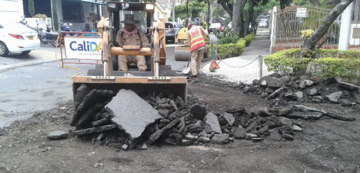 Alcaldía busca completar 400.000 m2 de huecos reparados en vías, al finalizar 2014