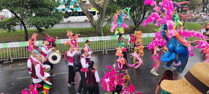“El Carnaval de Cali  Viejo: un nuevo  Cielo Que Inspira’