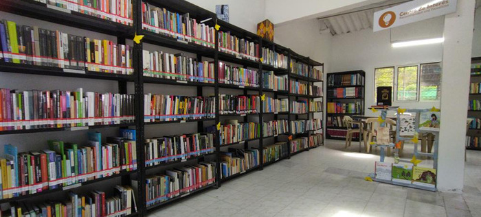 Viva toda una fiesta literaria en la reapertura de la Biblioteca La Castellana