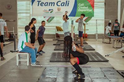 Team Cali levantamiento de pesas para los Juegos Departamentales 3