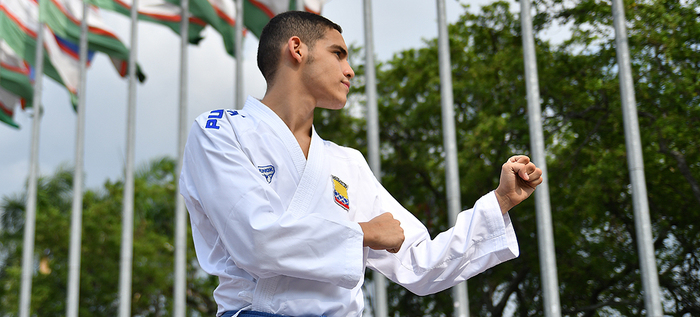 Juan Caicedo, el karateka caleño que venció la obesidad y ahora sueña con el oro en los Panamericanos Junior