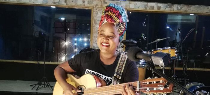 Ikandra: la voz afro que le canta a la mujer