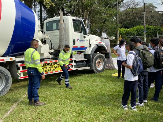 Estudiantes de la IEO La Buitrera recibieron capacitación en normas de tránsito