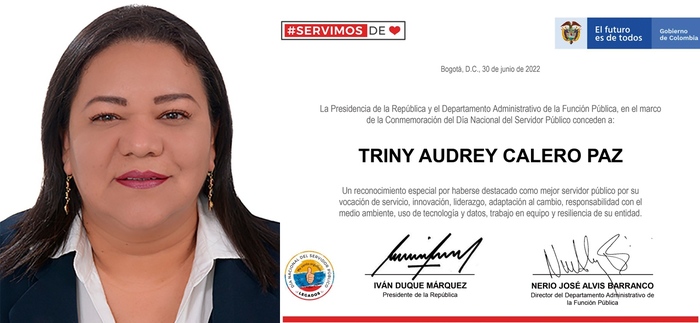 Reconocimiento a Triny Audrey Calero, en el Día del Servidor Público