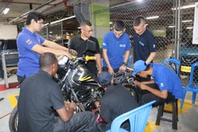 Ser técnicos en mecánica de motos era un sueño y se les hizo realidad con Todas y Todos a Estudiar