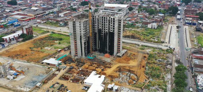 En ‘Ciudad Paraíso’ ya se erige la primera torre de apartamentos