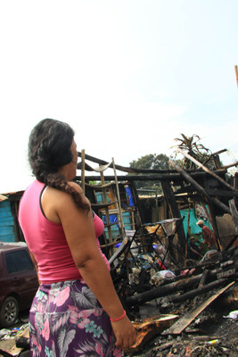 En Las Palmas, 14 hogares damnificados del incendio recibieron ayuda de la Alcaldía