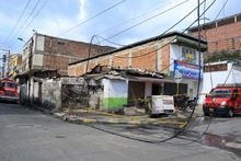 Reacción inmediata de autoridades locales ante incendio en barrio San Nicolás