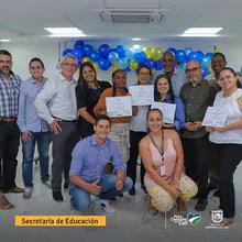 Docentes de la institución educativa INEM recibieron el certificado del manejo del curso Moodle