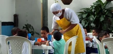 Comunidad educativa y el PAE efectúan control contundente
