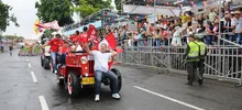 Desfile de Autos Antiguos y Clásicos trajeron recuerdos, transportaron juventud y se llevaron alegrías de sus admiradores