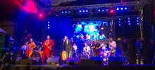 Calle de la feria incluyente y rumbera tuvo un exitoso primer día de música y sabor