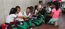 Entrega de kits escolares 