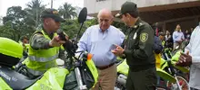 Entrega motos y policía 03