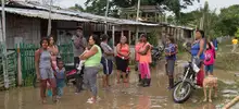 Suministro de agua potable y víveres en sectores afectados por alto caudal del río Cauca