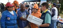 Entrega de ayuda 02