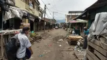 Jornada de recuperación del habitante de calle en galería Santa Elena