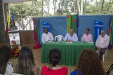 Gobierno Armitage enfoca su programa de inversión social en la educación