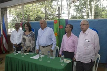  Gobierno Armitage enfoca su programa de inversión social en la educación