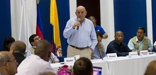 Foto de las visitas del Alcalde y su gabinete a la comuna 17