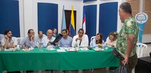 Foto de las visitas del Alcalde y su gabinete a la comuna 17