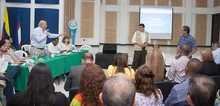 Foto de las visitas del Alcalde y su gabinete a la comuna 17