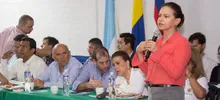 Foto de las visitas del Alcna 18alde y su gabinete a la comuna 18