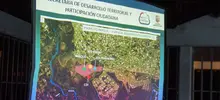 Foto de las visitas del Alcna 18alde y su gabinete a la comuna 18