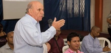 Foto de la visita del Alcalde y su gabinete a la comuna 21