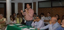 Foto de la visita del Alcalde y su gabinete a la comuna 21