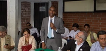 Foto de la visita del Alcalde y su gabinete a la comuna 21