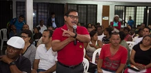 Foto de la visita del Alcalde y su gabinete a la comuna 21
