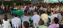 Foto de la visita del Alcalde y su gabinete a la comuna 21