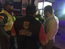 Licor fraudulento y tres negocios cerrados deja operativo de inspección, vigilancia y control 1