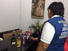 Licor fraudulento y tres negocios cerrados deja operativo de inspección, vigilancia y control 1