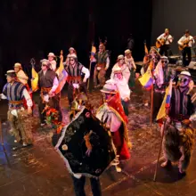 Despliegue de alegría y color con las danzas del Mercedes Montaño