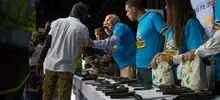 Armas por oportunidades: las fotos de la entrega de más de 40 armas de jóvenes expandilleros