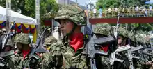 La ciudad volcó sus ojos hacia el paso de las fuerzas militares