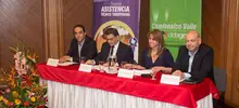 Ministra de Trabajo acompañó graduación de jóvenes del programa ‘English for working’
