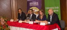 Ministra de Trabajo acompañó graduación de jóvenes del programa ‘English for working’