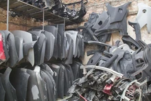 Operativo entre las autoridades golpea tres bodegas del ‘mercado negro’ de autopartes