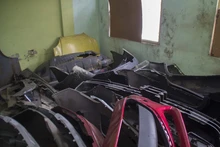 Operativo entre las autoridades golpea tres bodegas del ‘mercado negro’ de autopartes