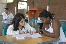 Alcaldía de Cali ofrece programas de formación dirigida a jóvenes habitantes de comuna TIO