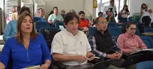 Alcaldía adjudica la compra de 121 vehículos que reemplazarán las carretillas que aún quedan en Cali