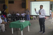 Foto sexta visita a la comuna 21