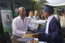 35 habitantes de calle en proceso de resocialización se gradúan de básica primaria y maestros de obra de El Sena