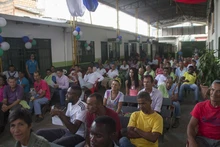 35 habitantes de calle en proceso de resocialización se gradúan de básica primaria y maestros de obra de El Sena