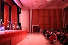 Niños de comunas TIO o zonas vulnerables de Cali se gozaron presentación de teatro